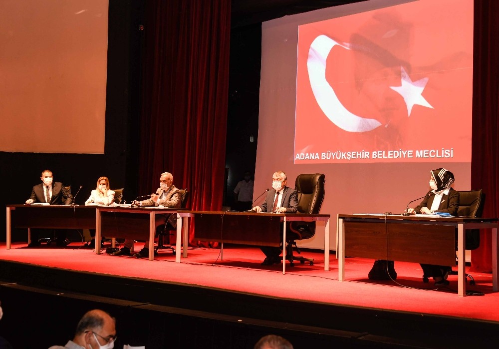 Adana Büyükşehir Belediye Meclisi olağanüstü toplandı 