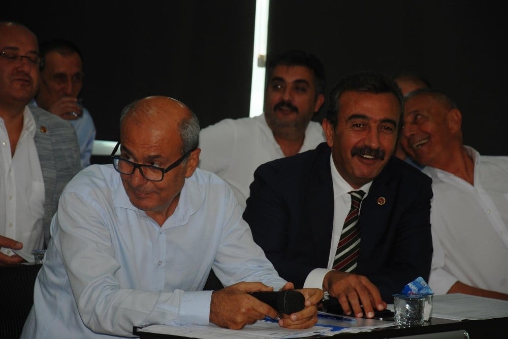 Adana Büyükşehir Belediye Meclisi’nde sert tartışmalar bugün yerini esprilere bıraktı 