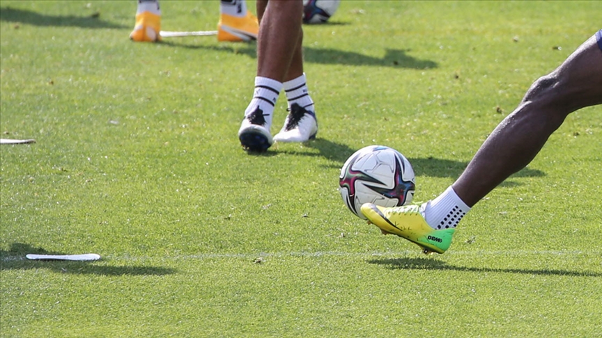 Adana Demirspor, 26 yıl aradan sonra çıkacağı ilk Süper Lig maçında Fenerbahçe'yi ağırlayacak