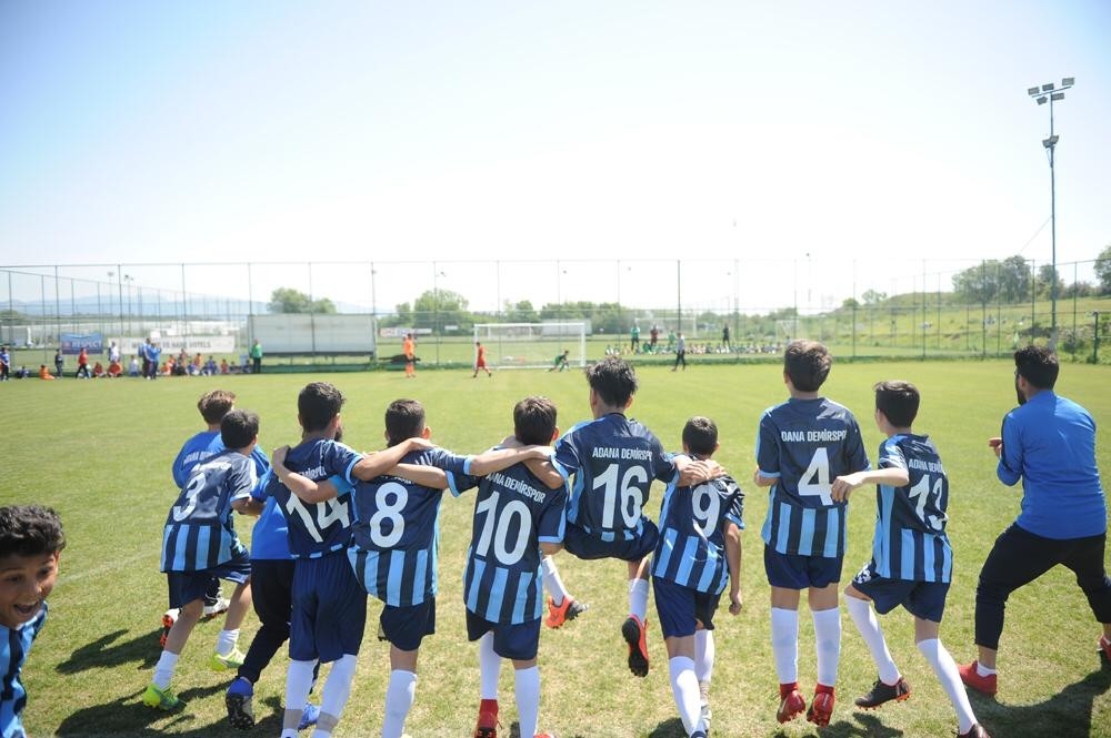 Adana Demirspor Futbol Okulu yeni yetenekler arıyor 