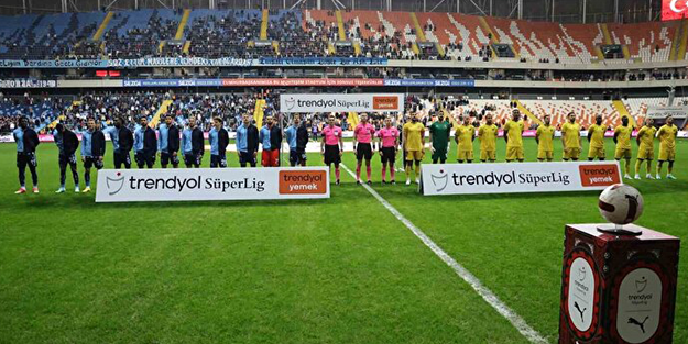 Adana Demirspor-İstanbulspor maçında 'helal olsun' dedirten hareket! Öyle bir müdahale yaptı ki, tüm stadyum ayağa kalktı