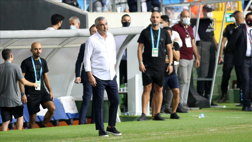 Adana Demirspor Teknik Direktörü Samet Aybaba: Demirspor ligin en iyi futbol oynayan takımlarından biri olmaya aday