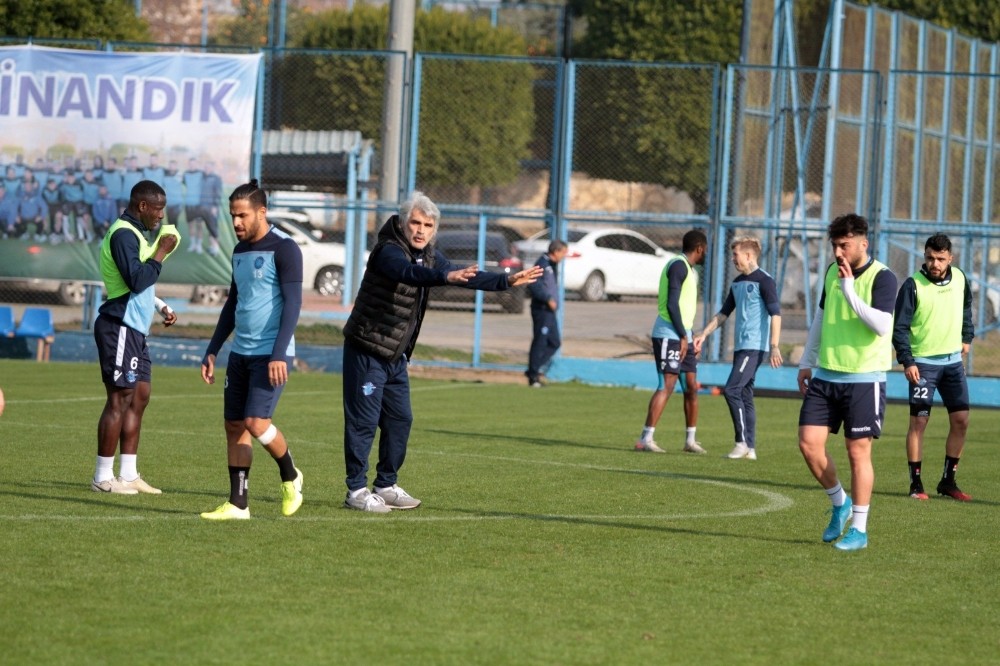 Adana Demirspor’un deplasman biletleri 1 dakikada tükendi 