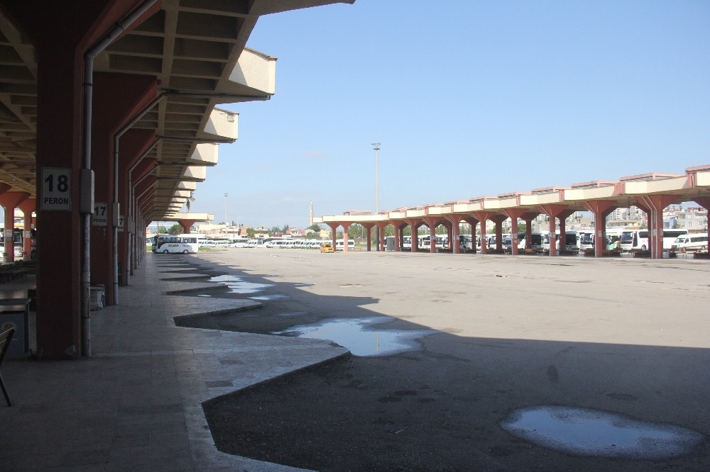 Adana evde kaldı 