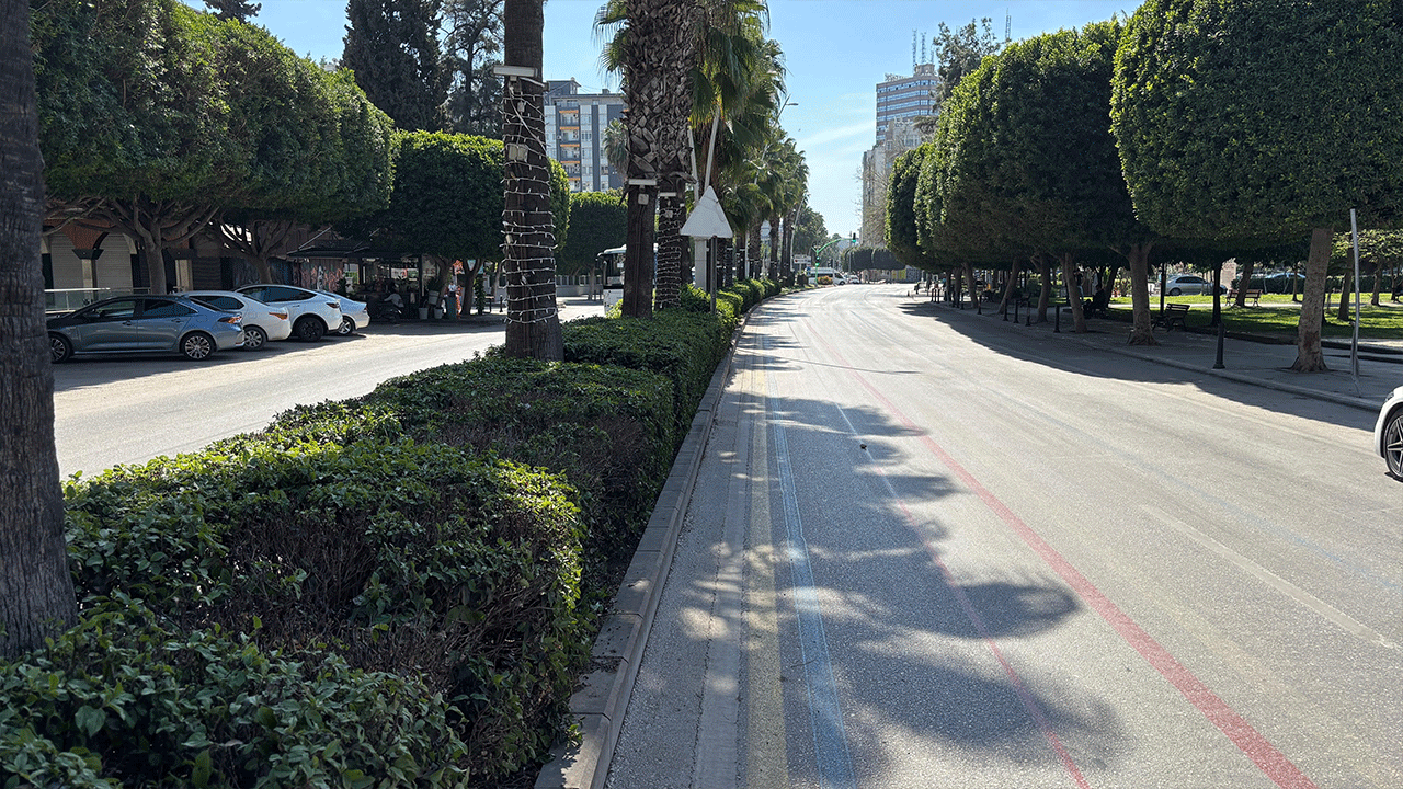 Adana kavruluyor! 96 yılın en sıcak martı yaşanıyor