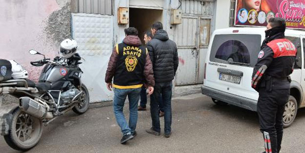 Adana merkezli 7 ilde memurları dolandıran çeteye operasyon