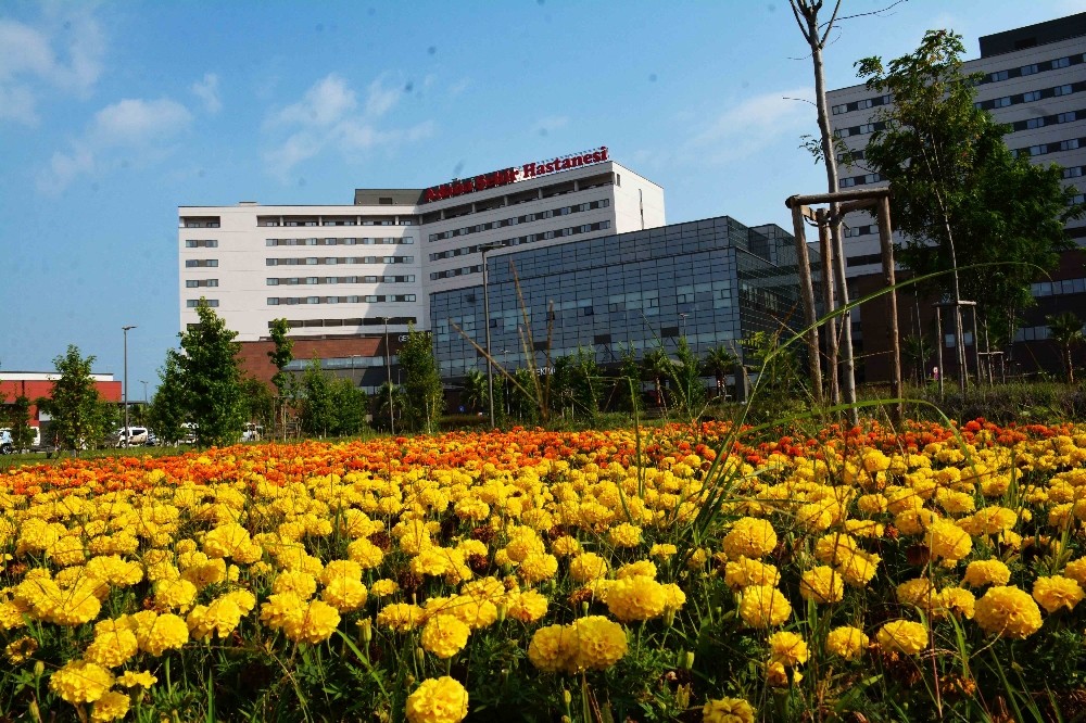 Adana Şehir Hastanesinde korona hastalarına 