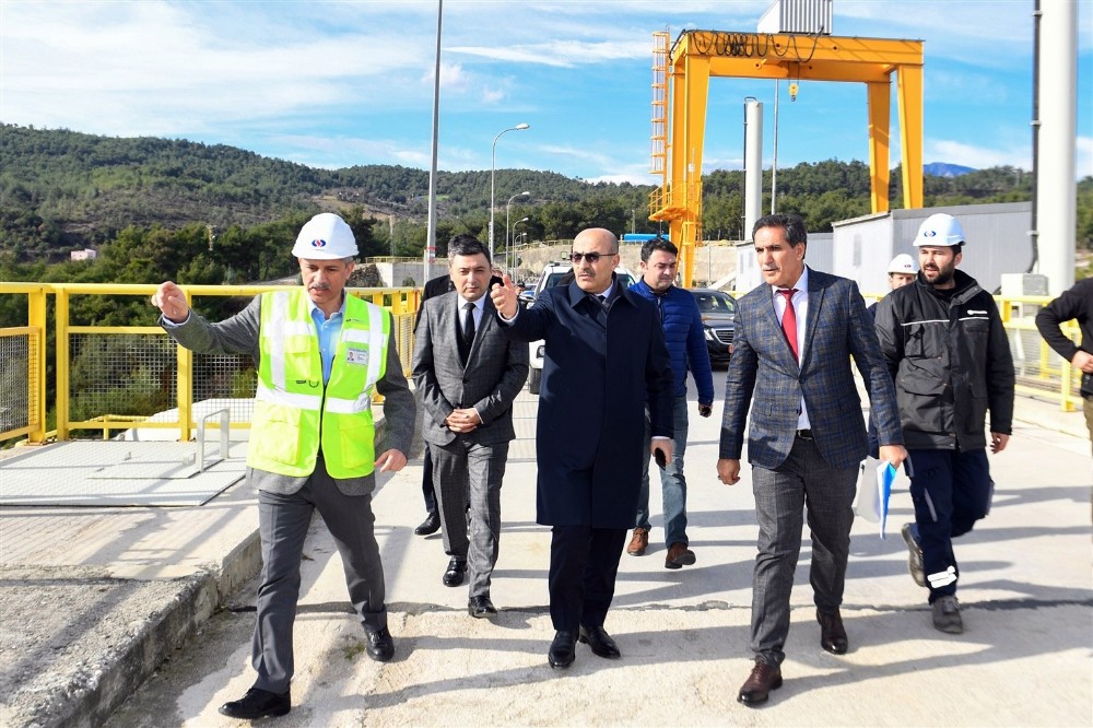 Adana Valisi Demirtaş, Sanibey Barajı ve HES’te 