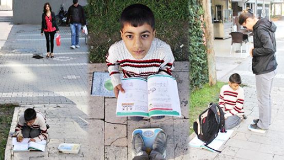 Adana' da, tartıcı çocuğun okuma azmi