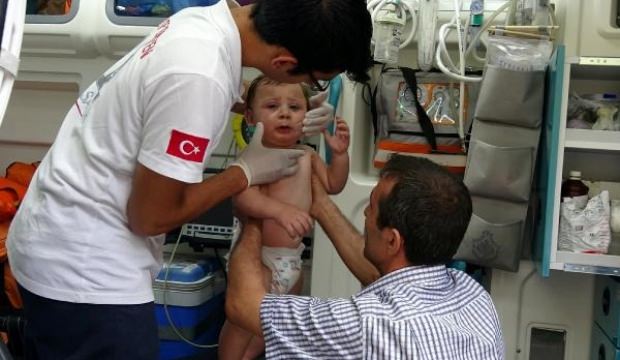 Adana'da 1 yaşındaki oğlunu alevlerin arasında bıraktı!