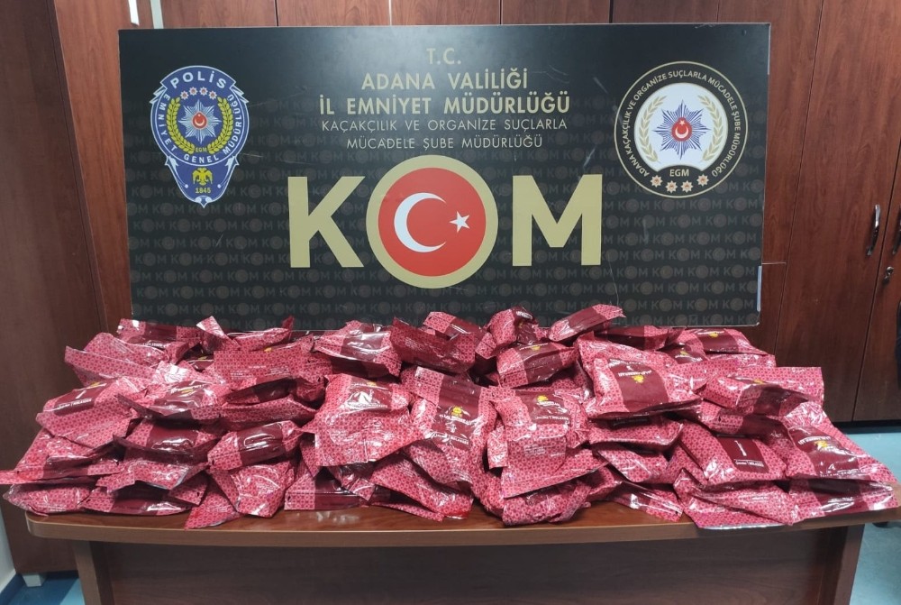 Adana’da 128 kilo kaçak nargile tütünü ele geçirildi 