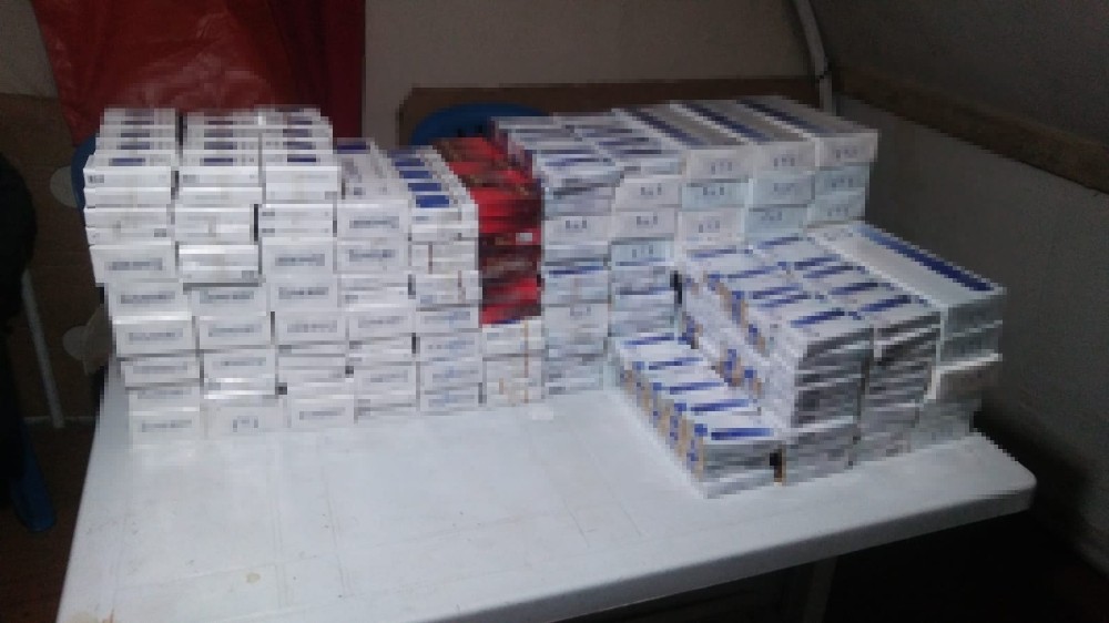 Adana’da 214 bin liralık kaçak içki ve sigara ele geçirildi 