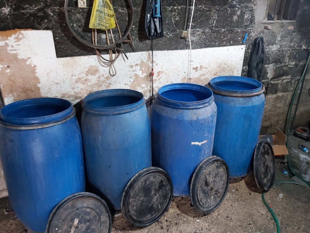 Adana’da 3 bin 650 litre kaçak içki ele geçirildi 