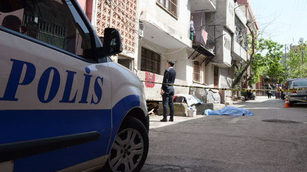 Adana'da 5 bin lira ev kirasını ödeyemeyince intihar etti
