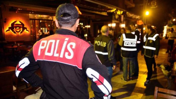 Adana'da 500 polisle 'Huzur' operasyonu