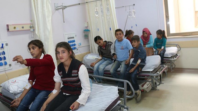 Adana'da 55 öğrenci hastaneye kaldırıldı