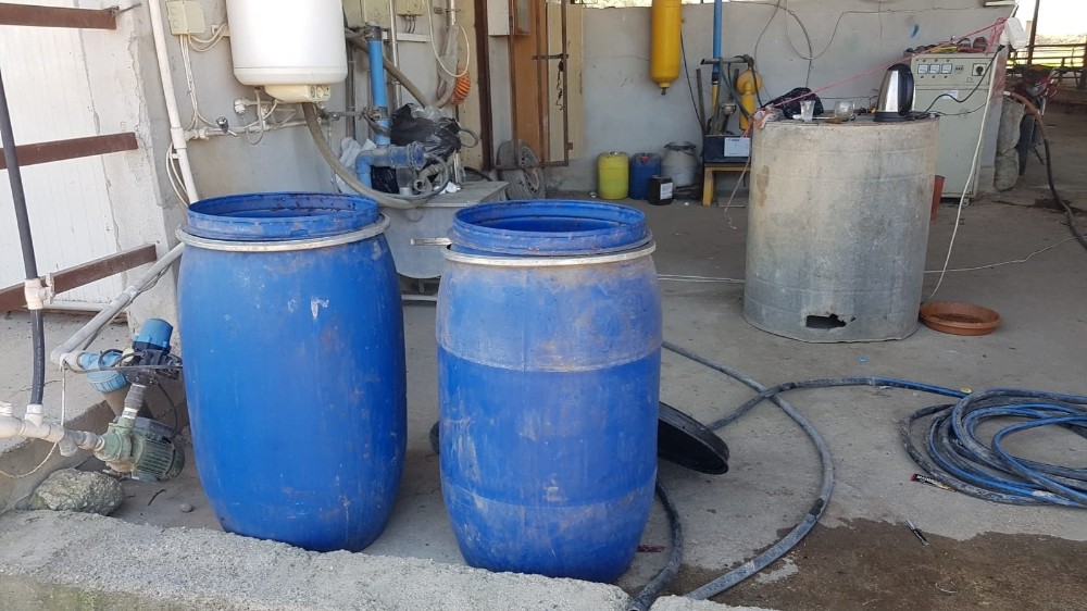 Adana’da 665 litre kaçak içki ele geçirildi 