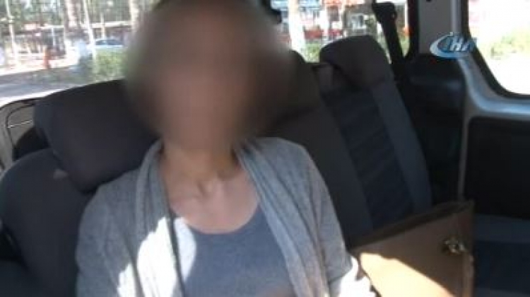 Adana'da ailesinin okutmadığı kız çareyi poliste buldu!