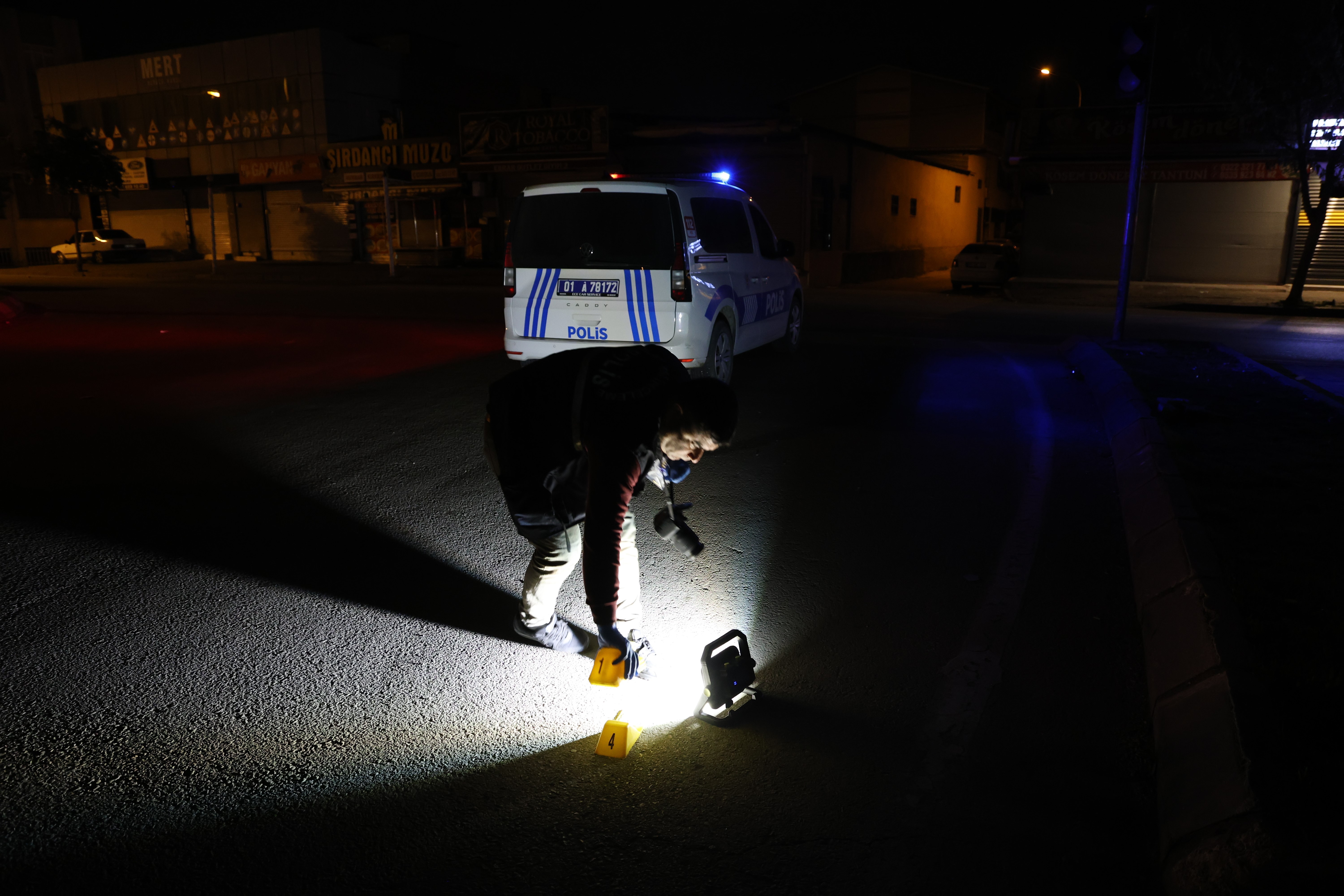 Adana’da akrabalar arasında silahlı kavga