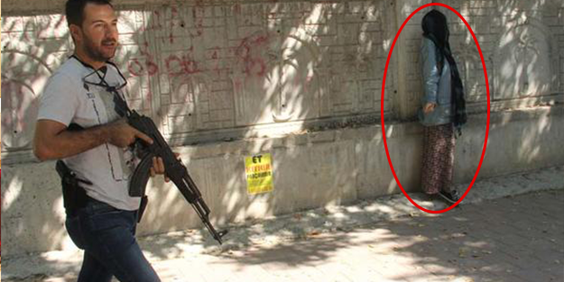 Adana'da yüzü kapalı kadın paniği! Yanına kimse yanaştırılmadı