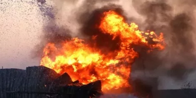 Adana güne yangınla uyandı! Alevler içinde kaldı