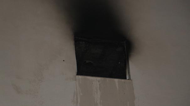 Adana’da anne ve çocuğu son anda kurtuldu!