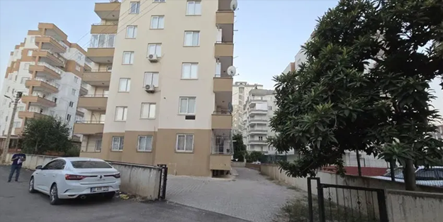 Adana’da balkondan düşen doktor vefat etti