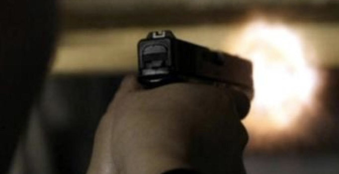 Adana'da bıçaklı kavga: 1'i ağır 3 kişi yaralı