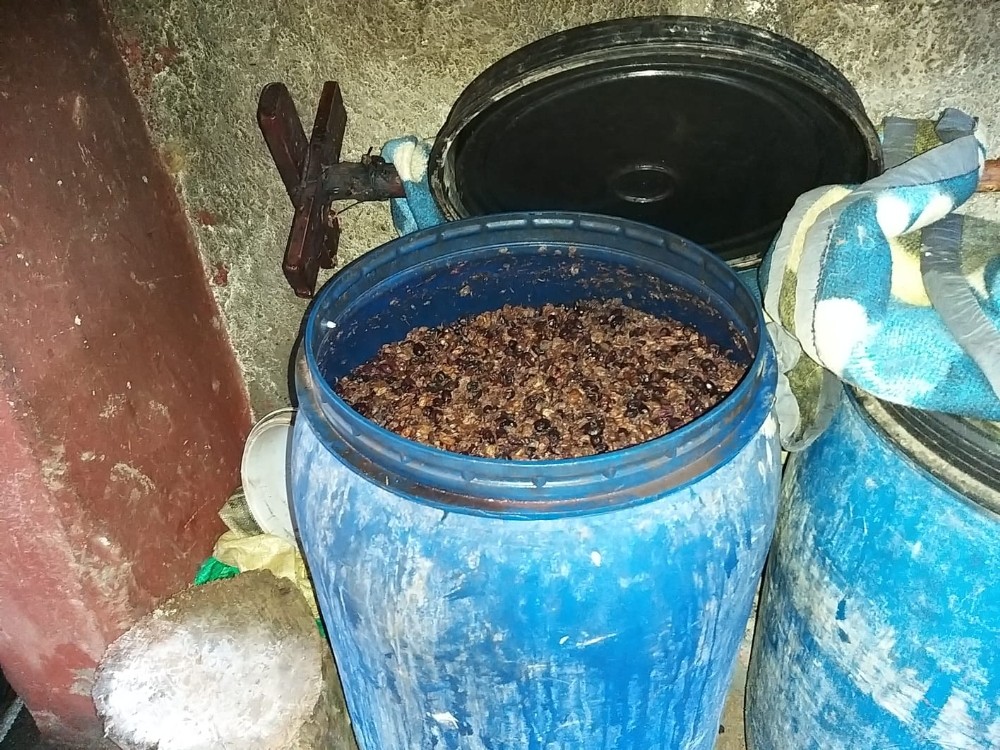 Adana’da bin 290 litre kaçak içki ele geçirildi 