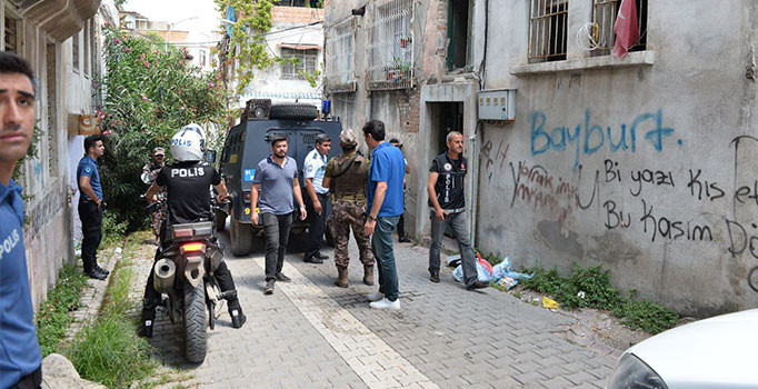 Adana’da bin polis metruk binalarda torbacı avında