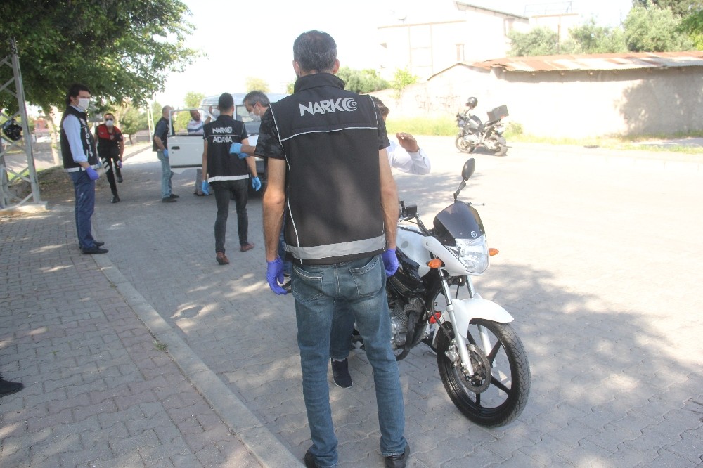 Adana’da bir mahalle 400 polisle 5 gün boyuncu uyuşturucu ablukasına alındı 
