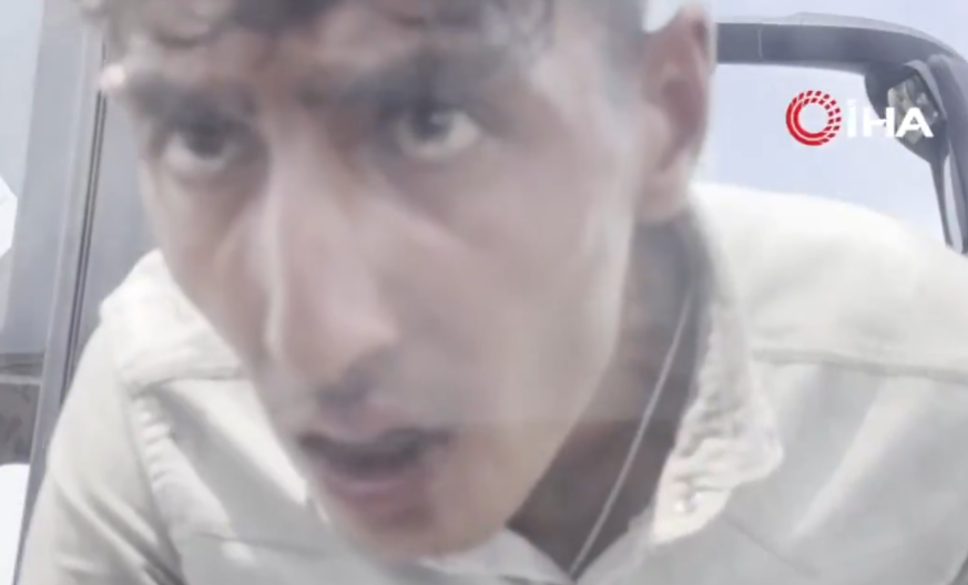 Adana'da cam silecek değil, resmen şehir eşkıyası! Sürücüleri tehdit edip zorla para aldılar