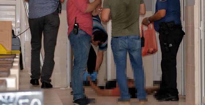 Adana'da cami tuvaletinde yüksek dozdan öldü