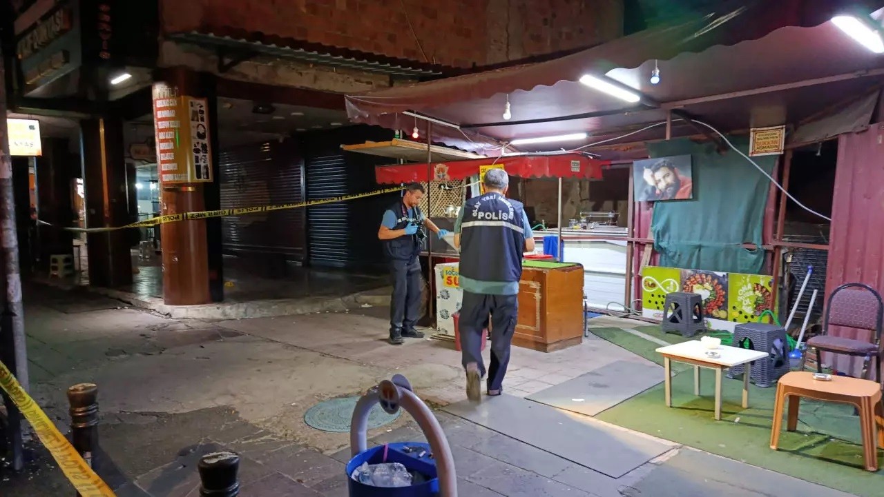 Adana’da çay ocağına silahlı saldırı: 2 yaralı