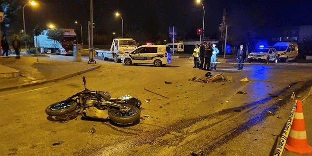 Adana'da çekiciyle çarpışan motosikletin sürücüsü öldü
