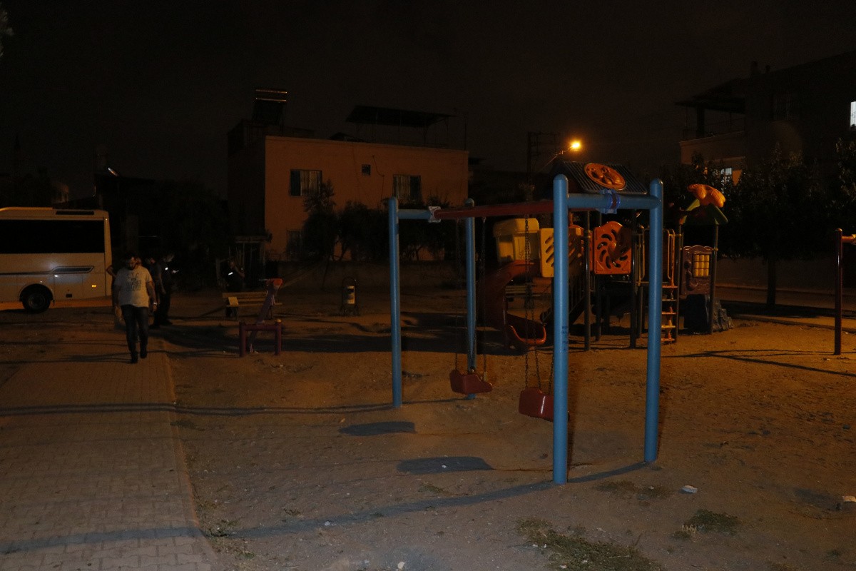 Adana'da çocuk parkında silahlı kavga: 1 ölü