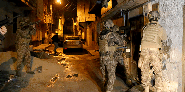 Adana'da DEAŞ'a yönelik operasyonda 6 şüpheli yakalandı