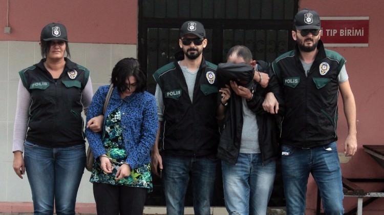 Adana'da esrar sevkiyatı yapan çift: Satıp evlenecektik