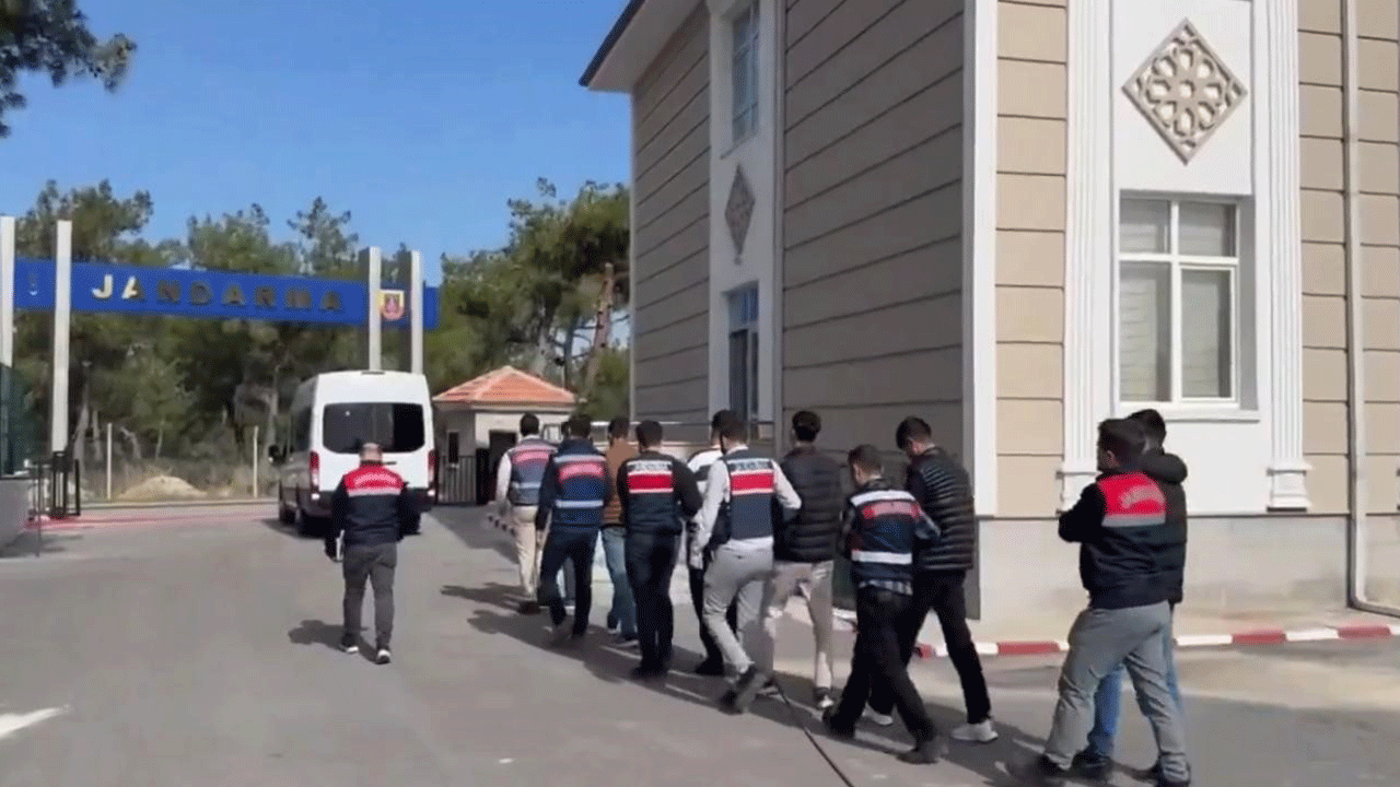 Adana'da ‘evde sabun paketleme’ tuzağı! 5 kişi tutuklandı