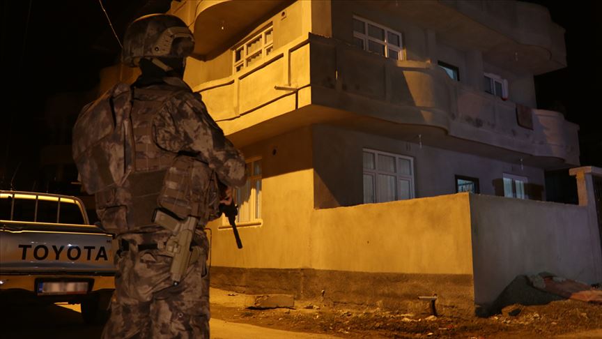 Adana'da eylem hazırlığında olduğu iddia edilen 4 DEAŞ'lı yakalandı