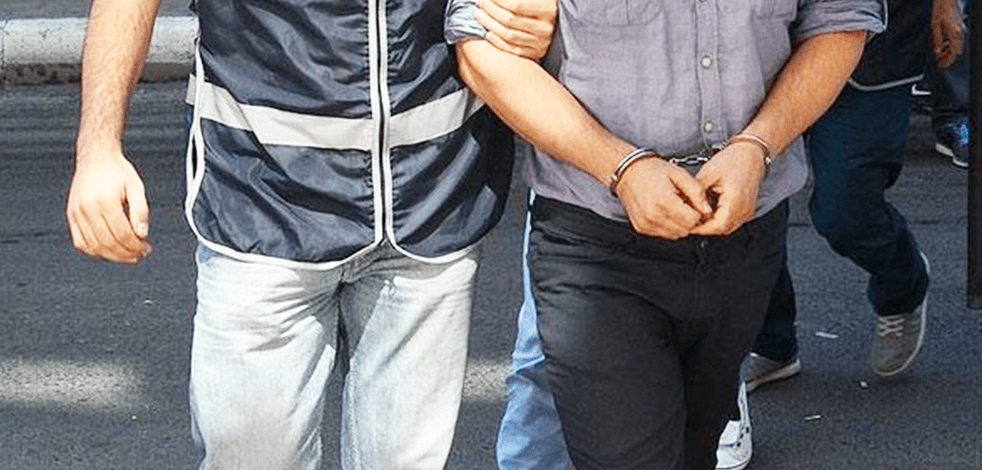 Adana'da FETÖ üyelerine mali destek sağladıkları iddia edilen 22 sanığın yargılaması sürüyor