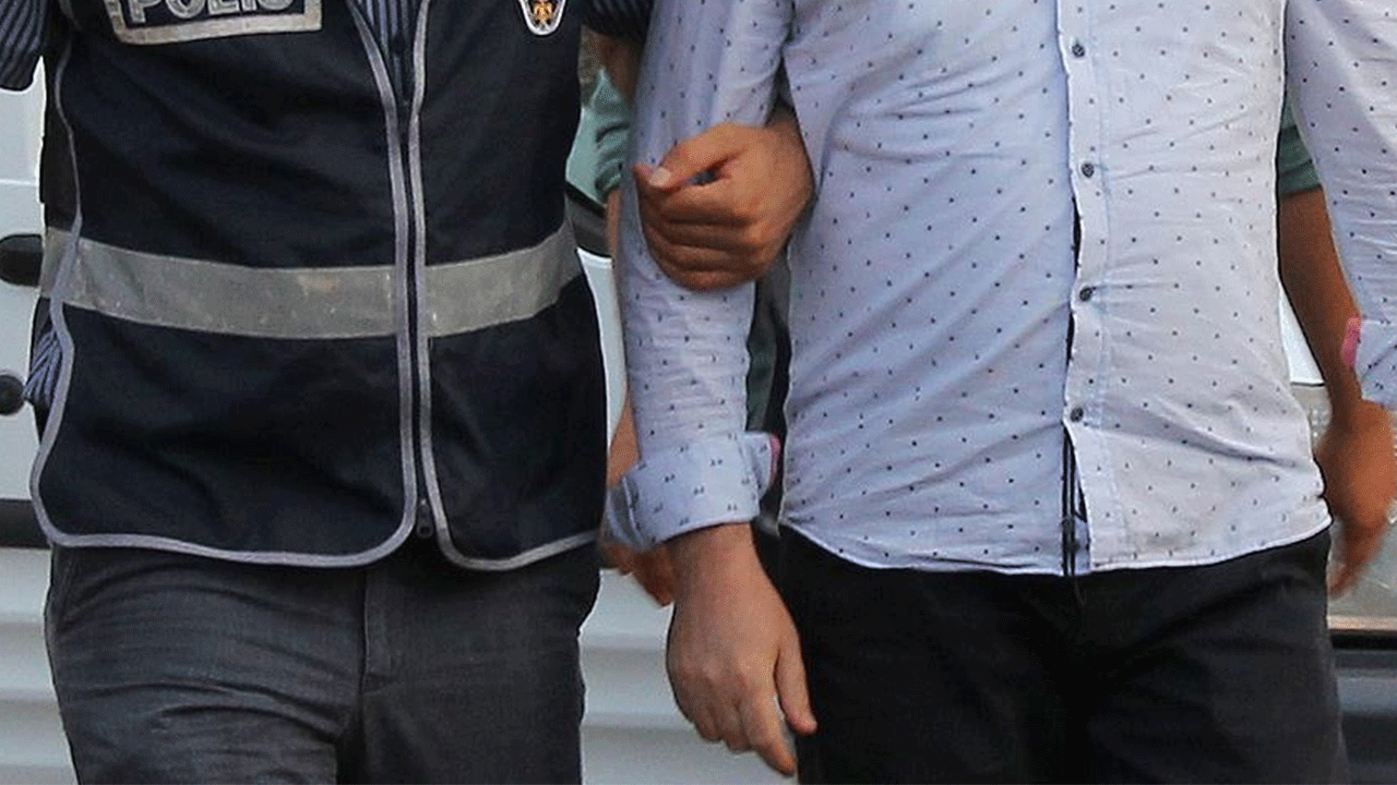 Adana'da FETÖ'ye büyük darbe! 14 kişi yakalandı!