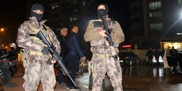Adana'da dev operasyon: Çok sayıda gözaltı var