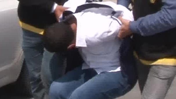 Adana'da hırsız yatak altında yakalandı