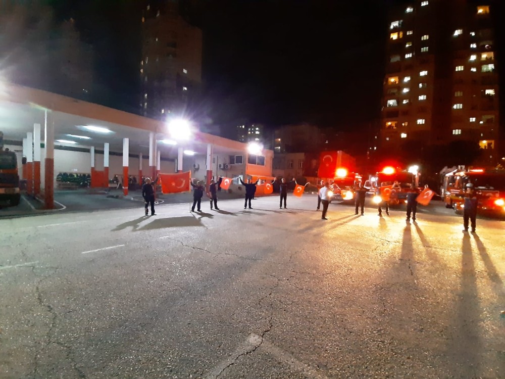 Adana’da itfaiye ve sağlıkçılardan 23 kutlaması 