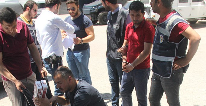Adana'da kaçak sigara operasyonu: 7 bin paket ele geçirildi
