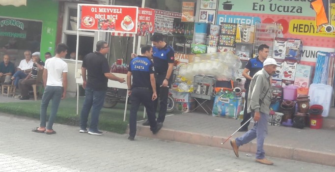 Adana'da kaldırım işgaline operasyon