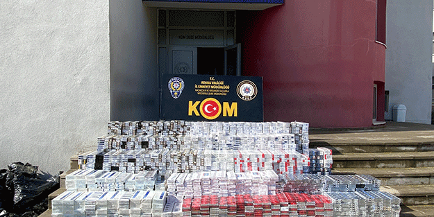 Adana'da kamyonette 17 bin 450 paket kaçak sigara ele geçirildi