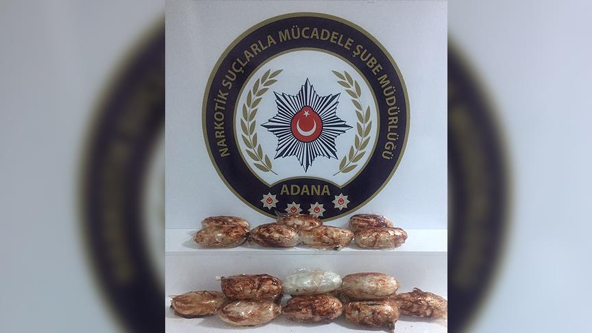 ''Köpek kokusunu almasın'' diye uyuşturucuya gres yağı sürmüşler