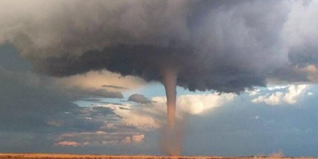 Adana'da korkutan hortum